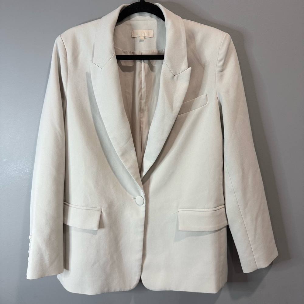 Meshki Classic Cream Blazer Size Small